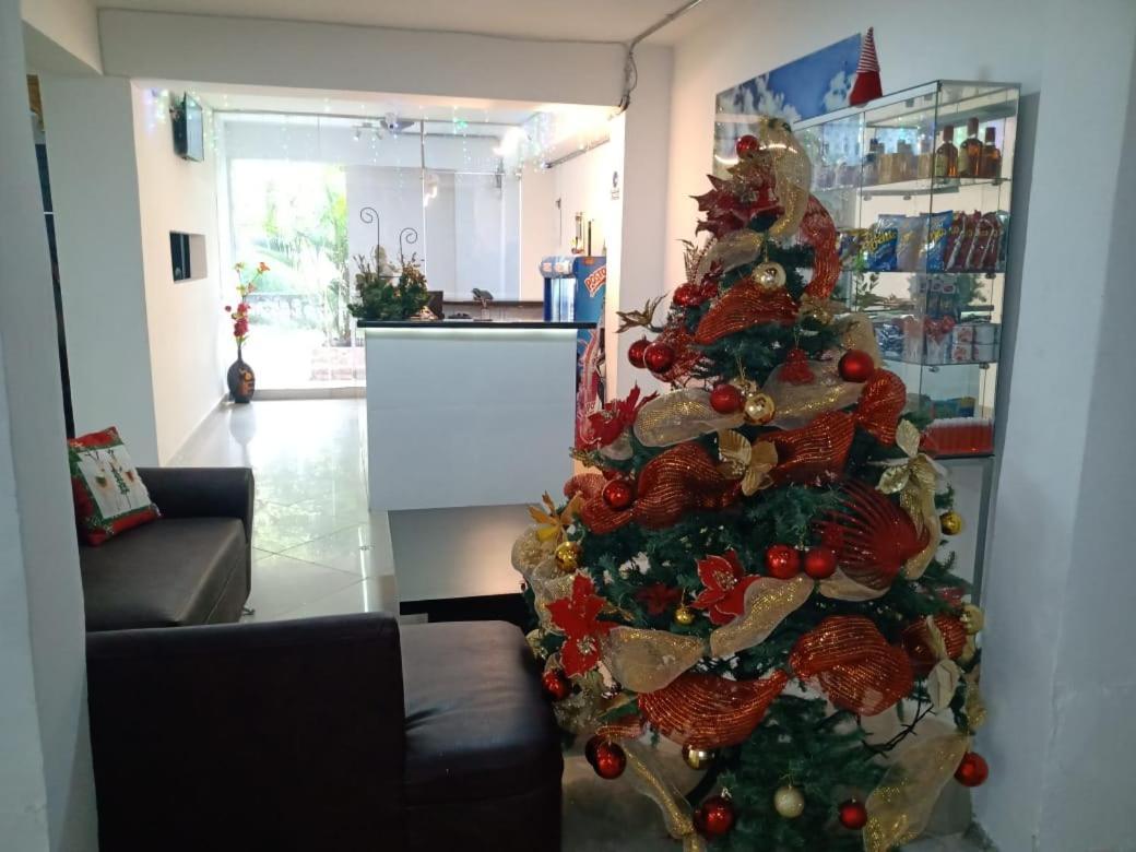 Hotel Brisas Medellin Bagian luar foto