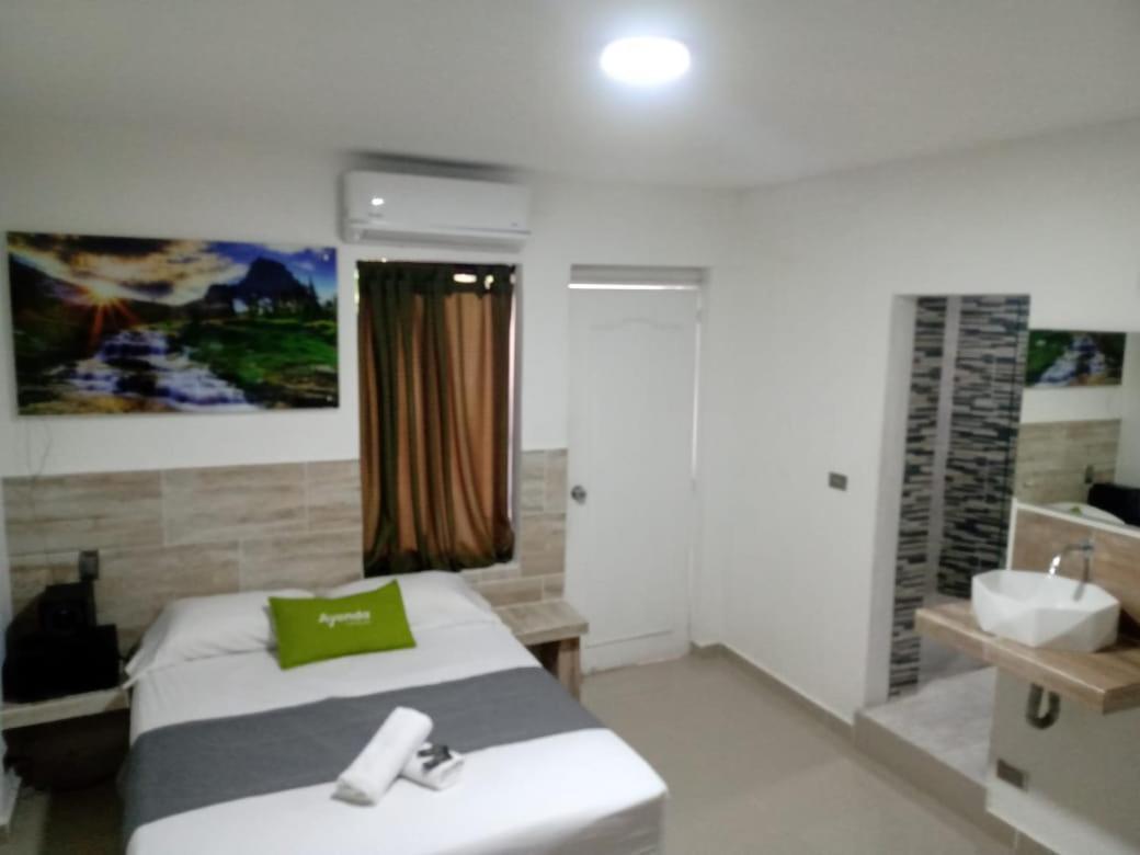 Hotel Brisas Medellin Bagian luar foto