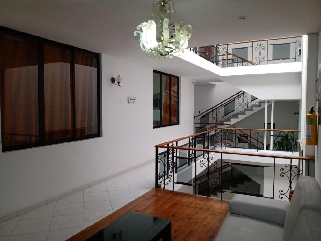 Hotel Brisas Medellin Bagian luar foto