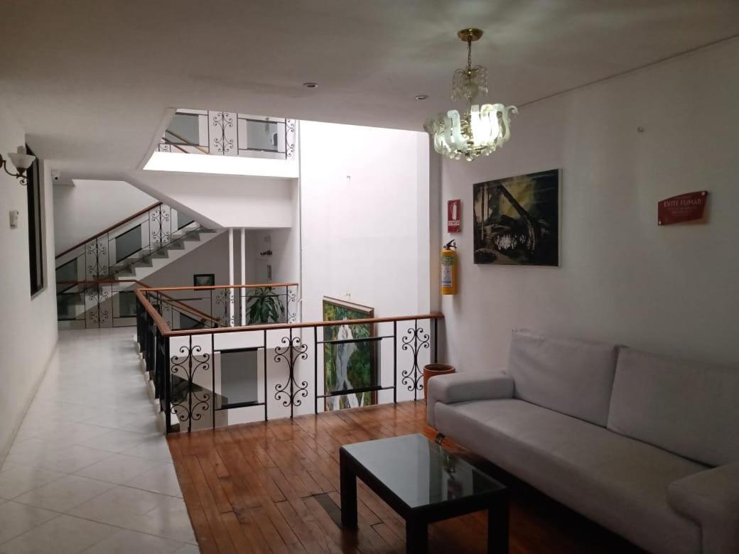 Hotel Brisas Medellin Bagian luar foto