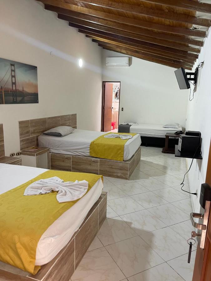 Hotel Brisas Medellin Bagian luar foto