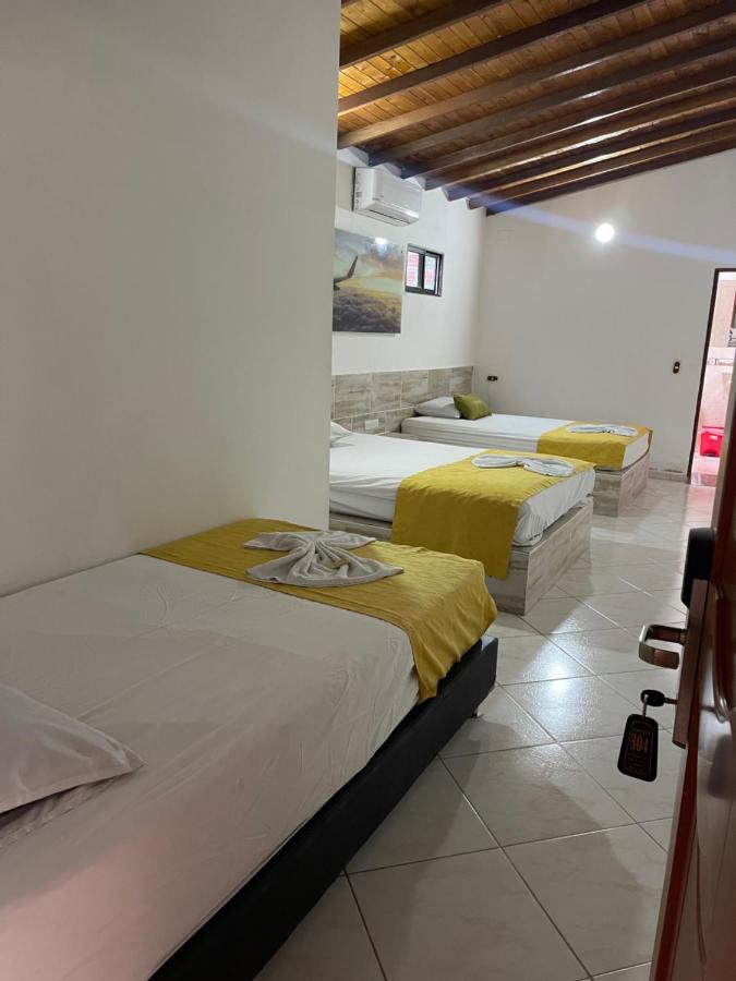 Hotel Brisas Medellin Bagian luar foto