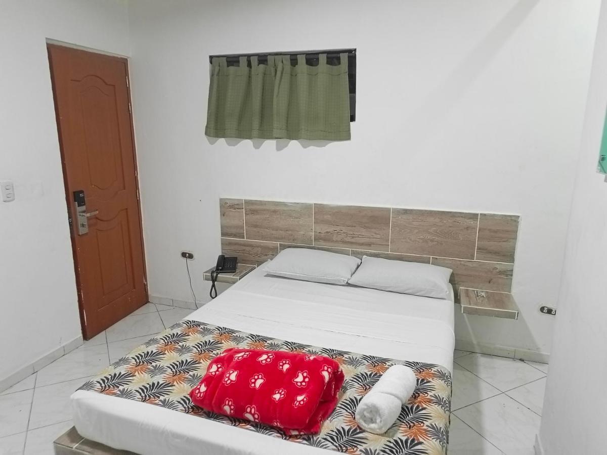 Hotel Brisas Medellin Bagian luar foto